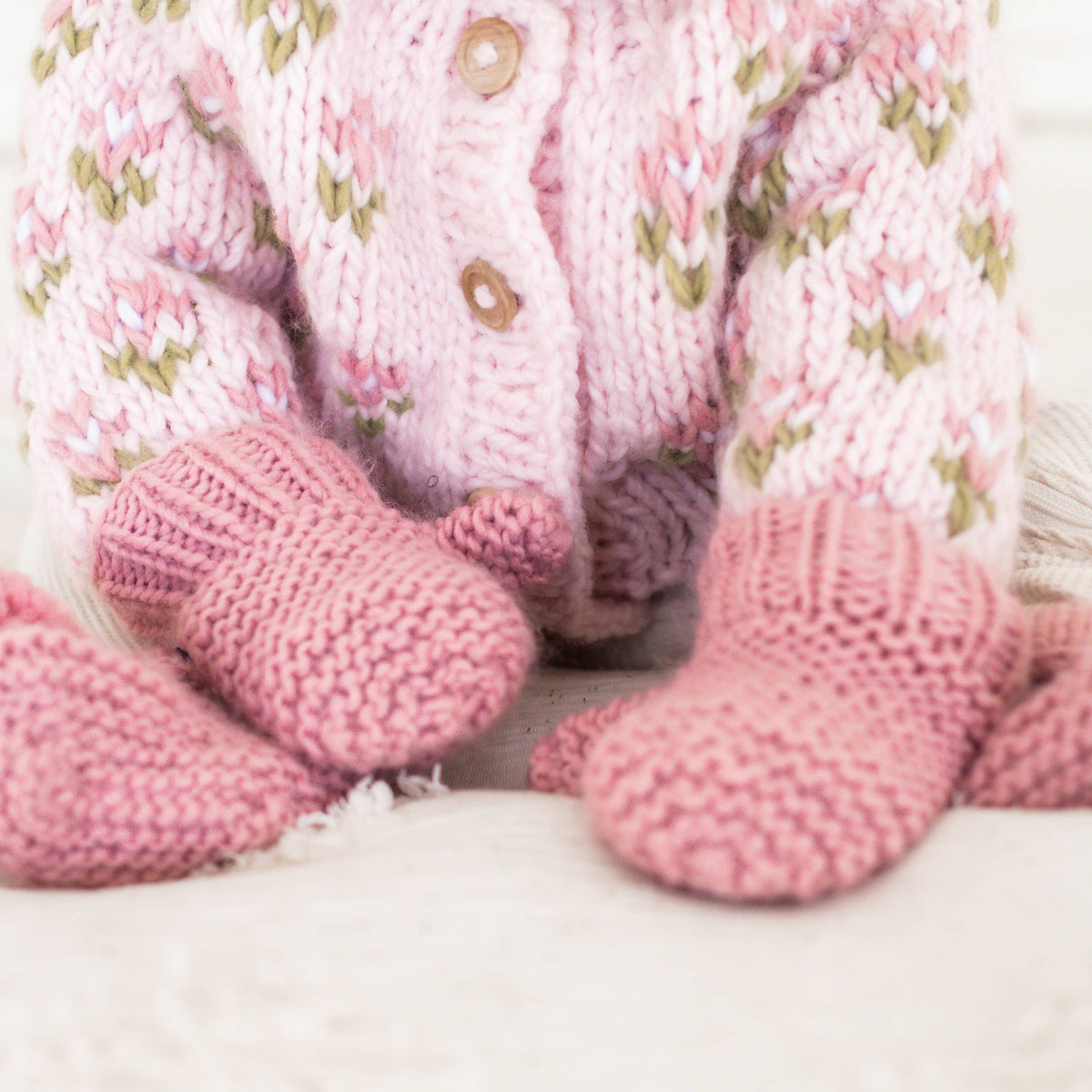 Garter Stitch Mittens - Rosy