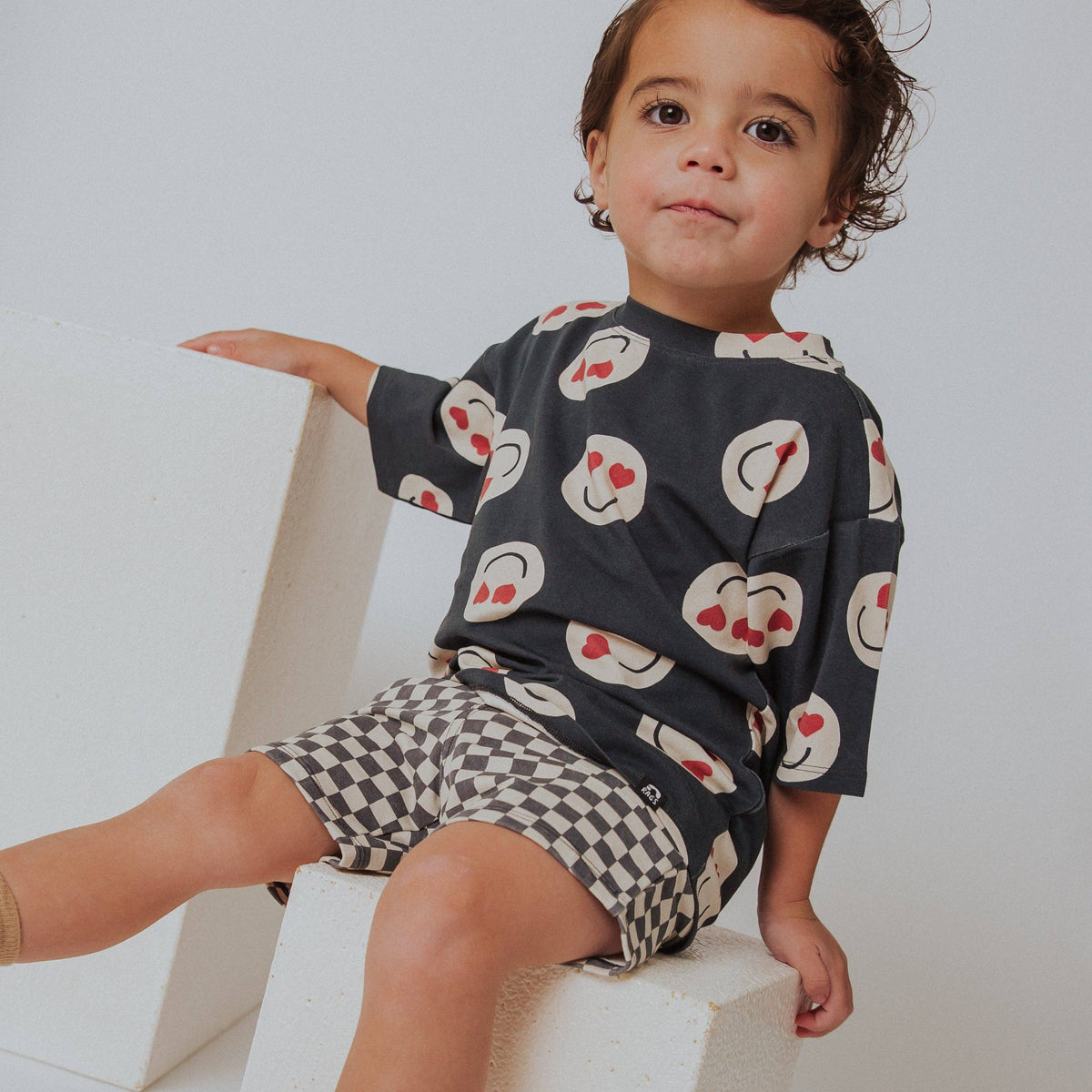 Drop Shoulder Kids Tee Heart Smileys