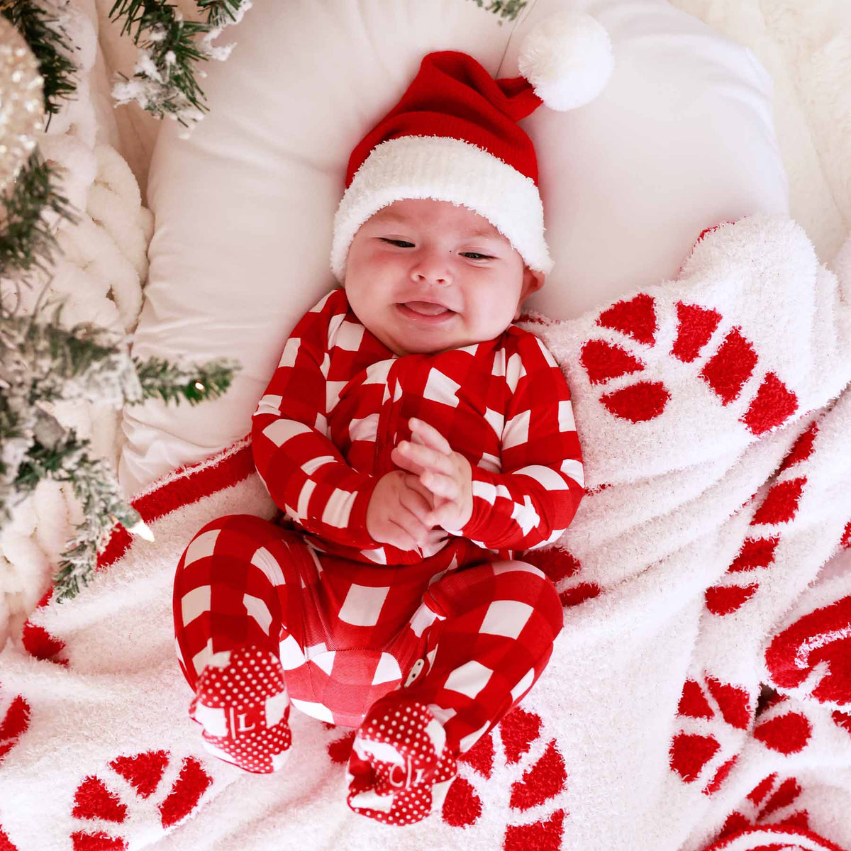 CuddleLane™ Luxe Blankets | Candy Cane