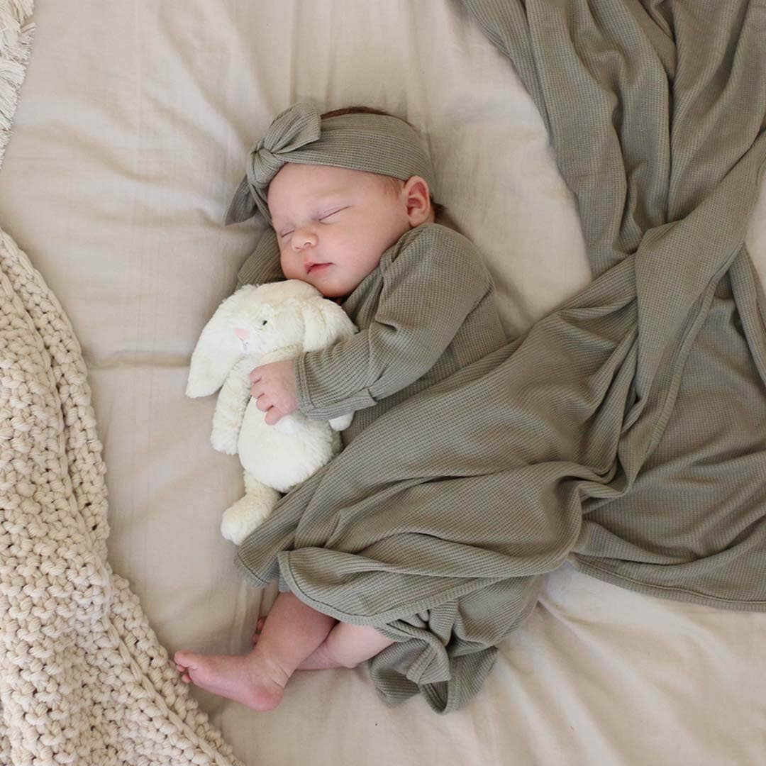 Eucalyptus Bamboo Waffle Newborn Baby Knot Gown & Hat Set