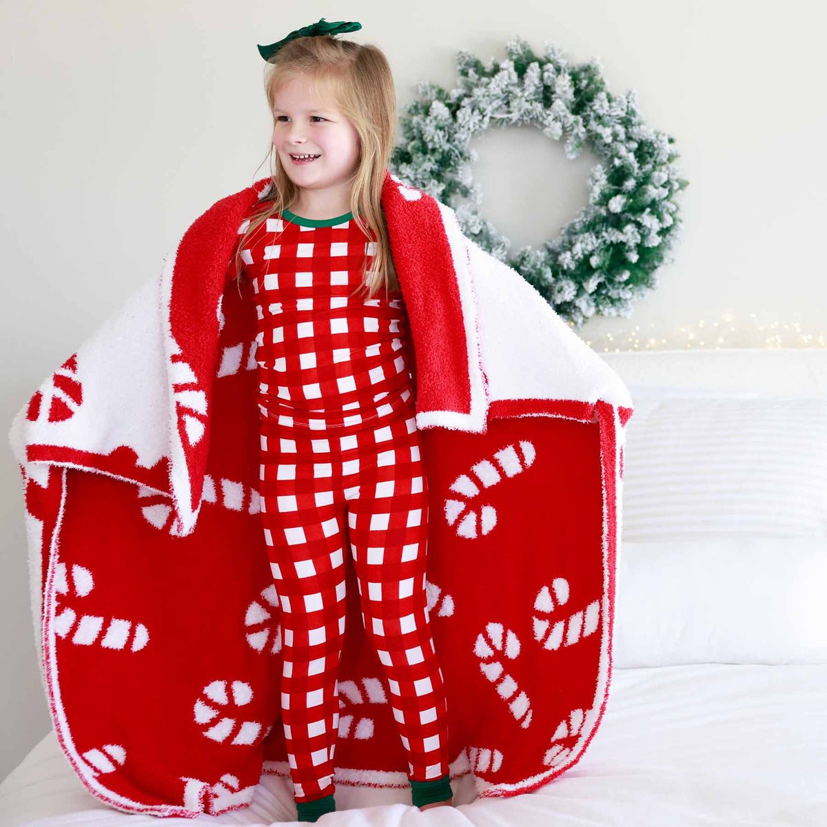 CuddleLane™ Luxe Blankets | Candy Cane