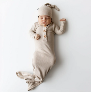 Ribbed Knotted Gown with Hat Set in Bisque 0-3M