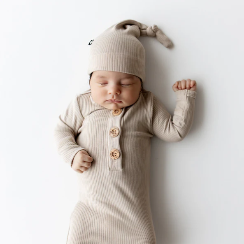 Ribbed Knotted Gown with Hat Set in Bisque 0-3M