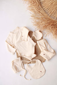 Heart Patterned 5 Piece Newborn Set