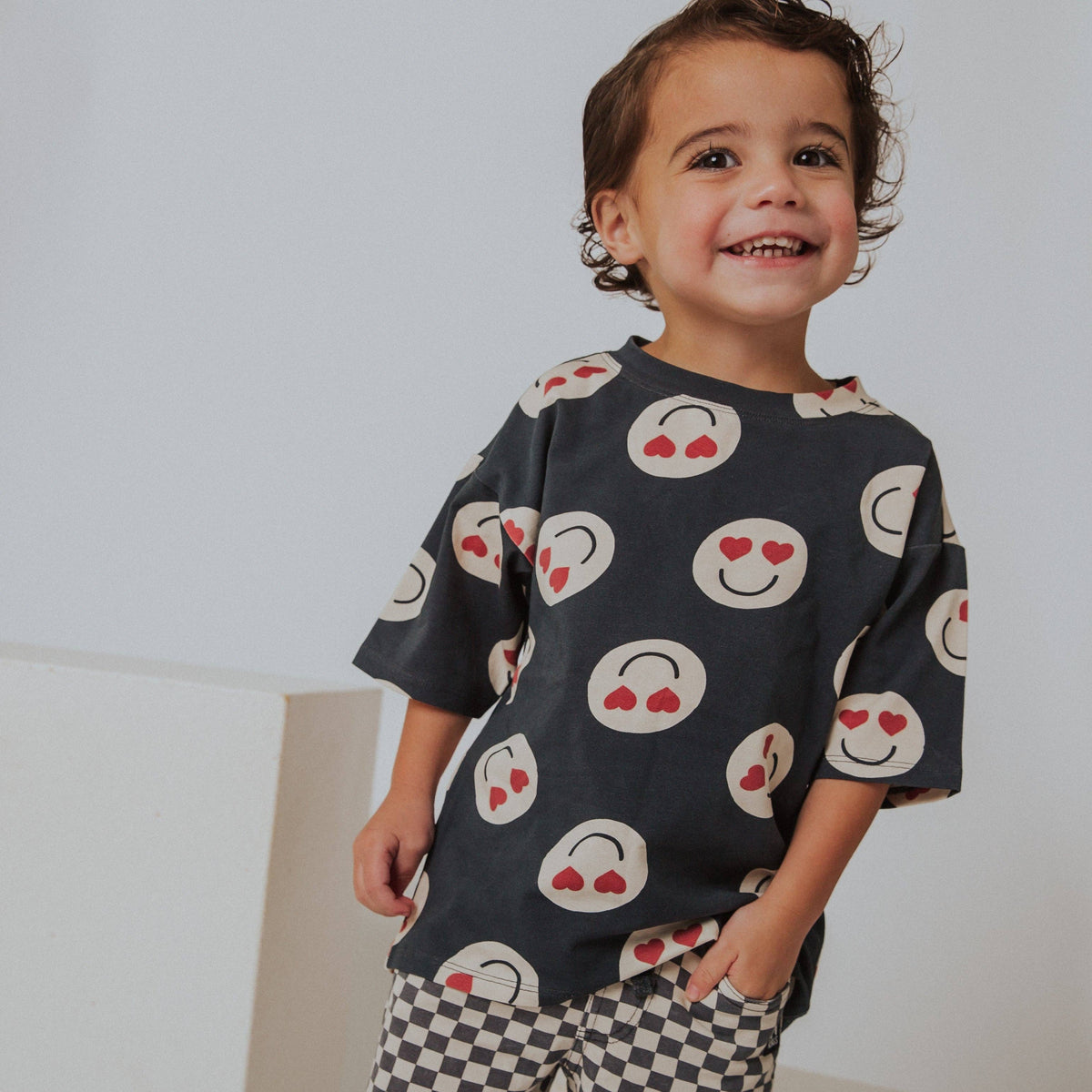 Drop Shoulder Kids Tee Heart Smileys
